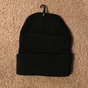Black plain toboggan, brand new